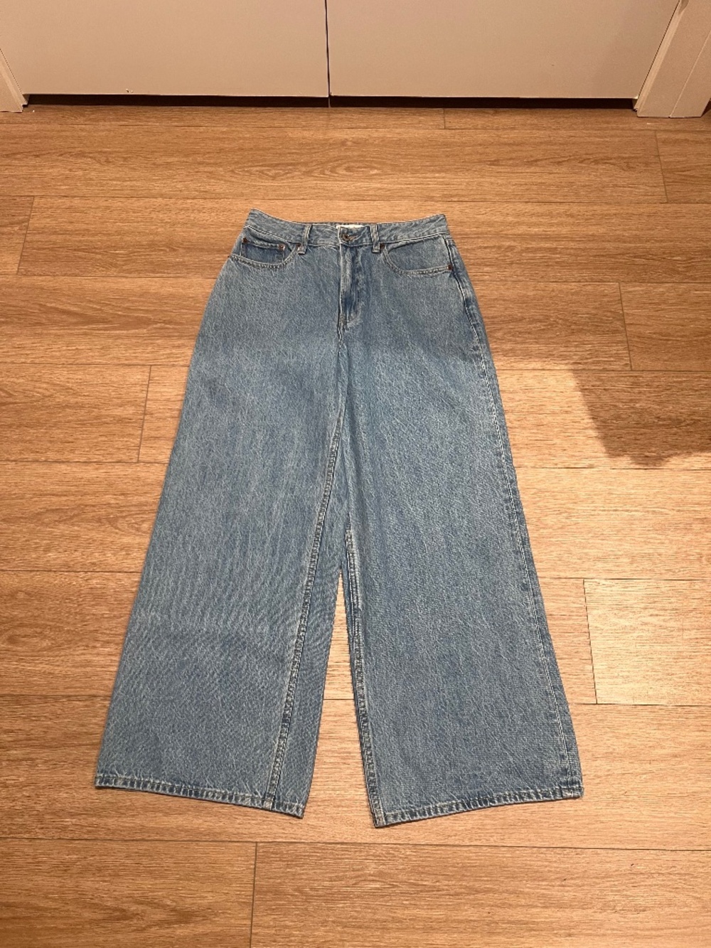 Abercrombie Curve Wide Leg High Rise Jeans